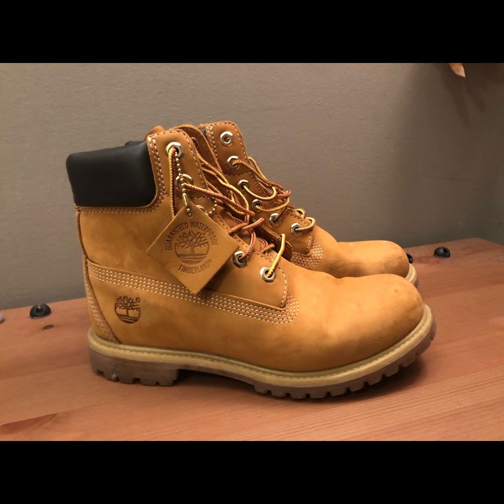 8W Women Timberland boots